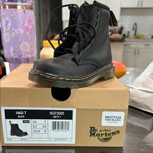 Dr. Martens Black Softy T Boots